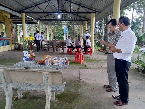 Tổng GĐ Sài Gòn Land phối hợp với địa phương trùng tu đền Bình Hoá